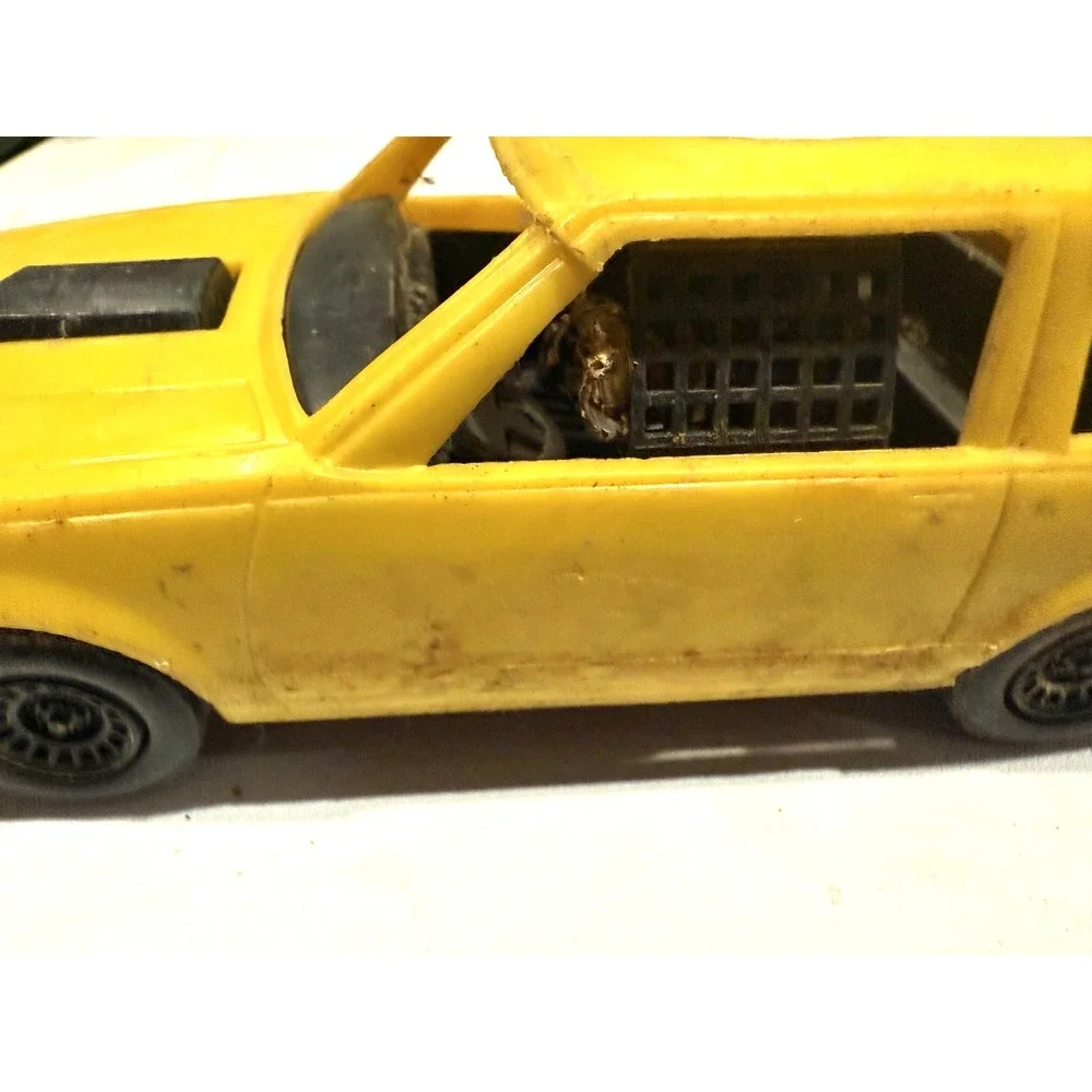 Vintage Buick Regal Stock‎ Car Toy Yellow Plastic Demolition Derby Made USA 80s